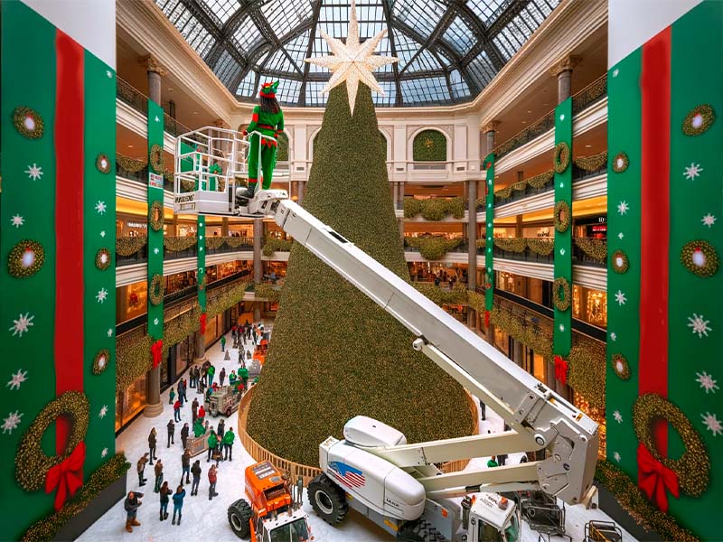 Телескопический подъемник в действии